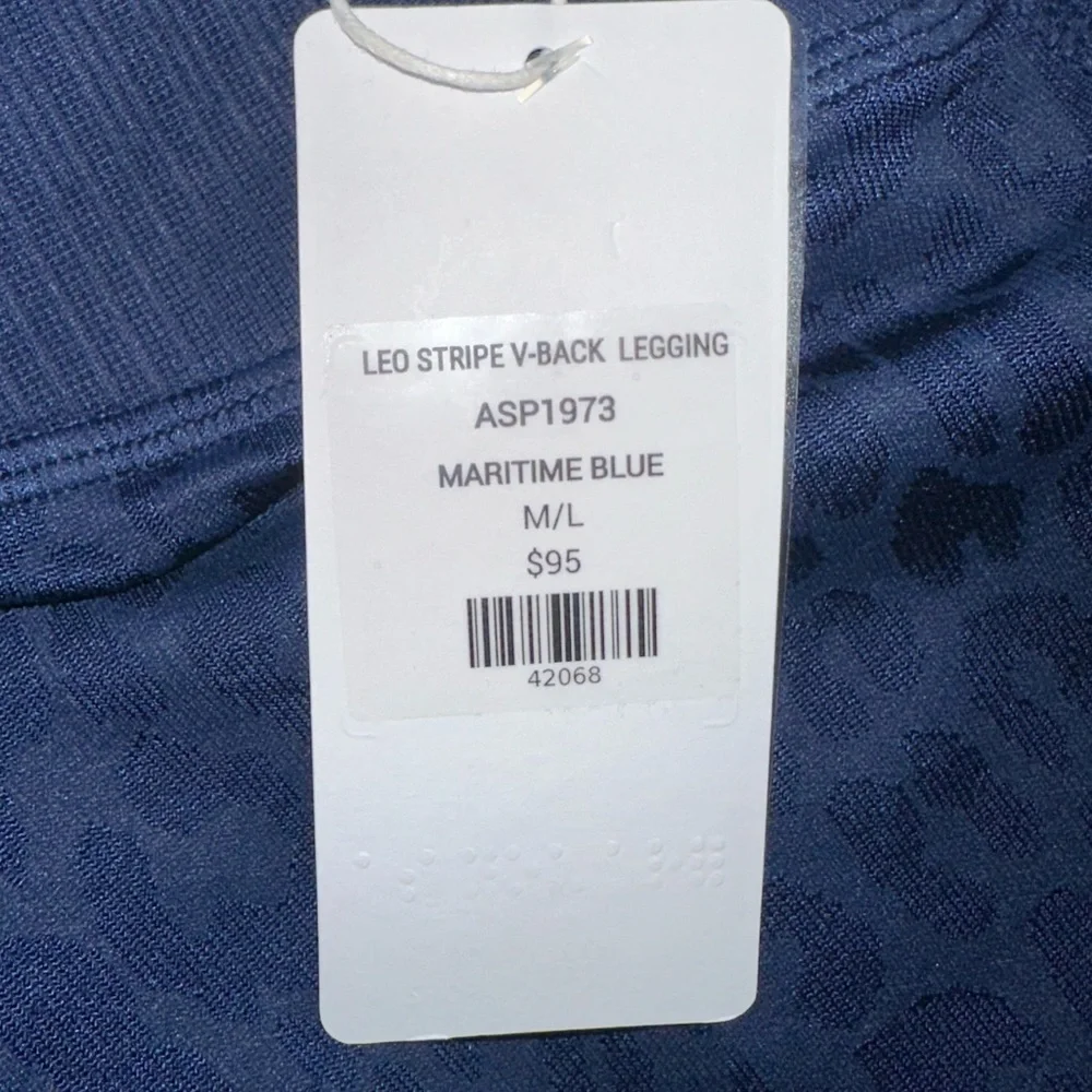 Avocado Yoga Leo Stripe V-Back Legging Maritime Blue  Size M/L NWT - Picture 6 of 10